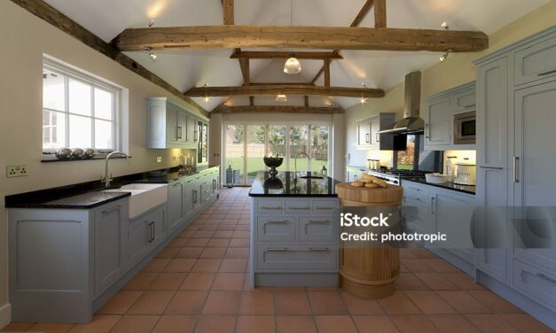 Cuisine terracotta : l&rsquo;art de marier tradition et modernité dans votre intérieur