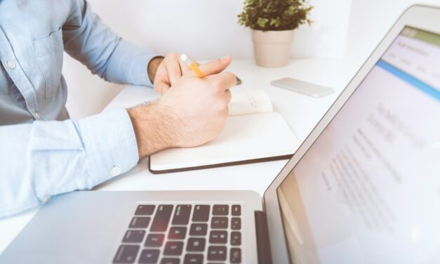 Travail en 5×8 : fonctionnement réglementation avantages et inconvénients