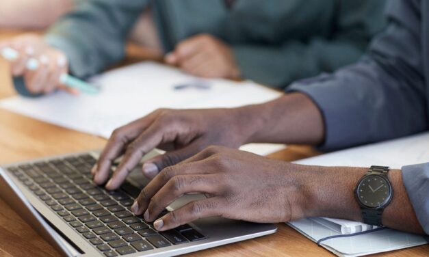 Guillemets français « » au clavier : Windows, Mac et Word